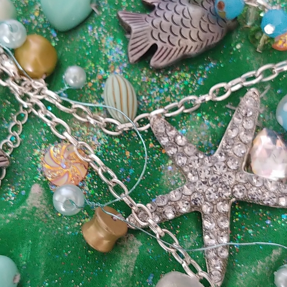 Hand-painted sweatshirt - Picture 2 of 2